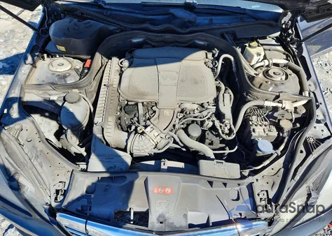 2013 Mercedes-Benz E 350 z USA, uszkodzony, nr VIN WDDHF5KB7DA668820